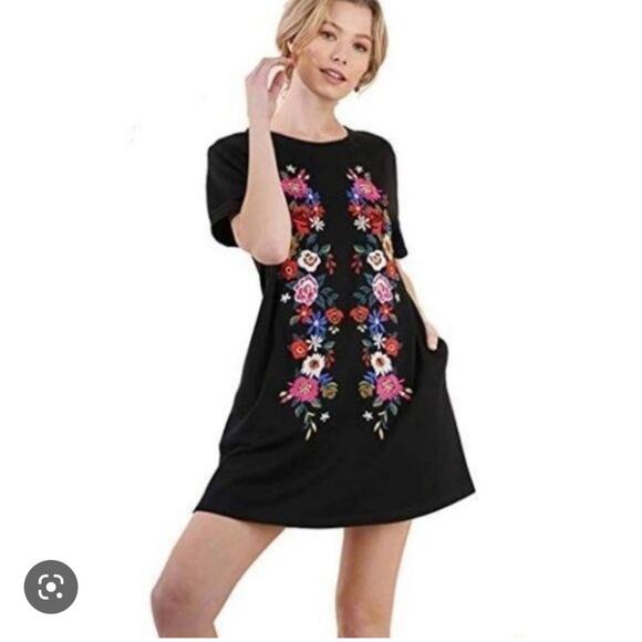 Umgee Beach Please Embroidered T-Shirt Mini Dress or Beach Cover-up Size Small - Picture 1 of 11